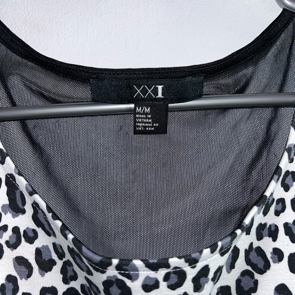 Leopard Print Bodycon Mini Dress - Picture 3 of 5